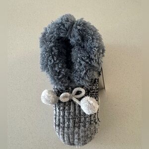 Pair of Cozy Faux Fur Slipper Socks